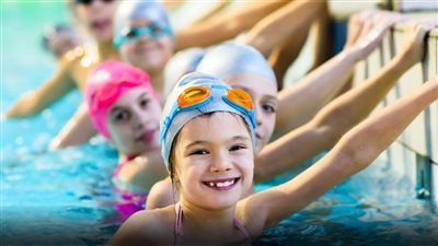 ارشادات يجب عليك اتباعها للحفاظ على سلامتك أثناء السباحة