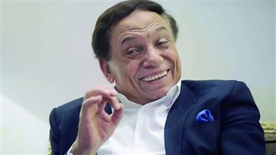 نجل صلاح السعدني في جلسة مليئة بالذكريات مع الزعيم عادل إمام