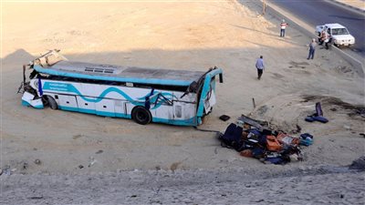 حالتي وفاة حتى الآن.. تفاصيل حادث مروع بطريق مطروح إسكندرية الساحلي