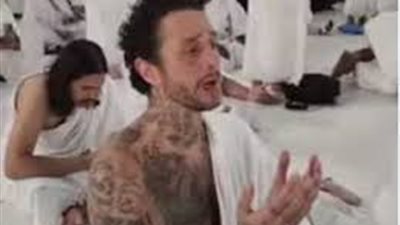 ربنا يهديني.. أحمد الفيشاوي ينشر فيديو لعائلته ويثير حيرة متابعيه