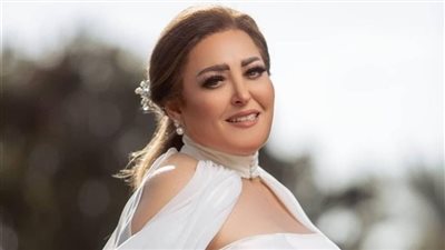 نهال عنبر تطمئن جمهورها بعد جراحة الكتف وتكشف عن الشائعات