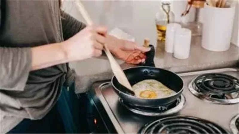 طهى الطعام فى أوانى