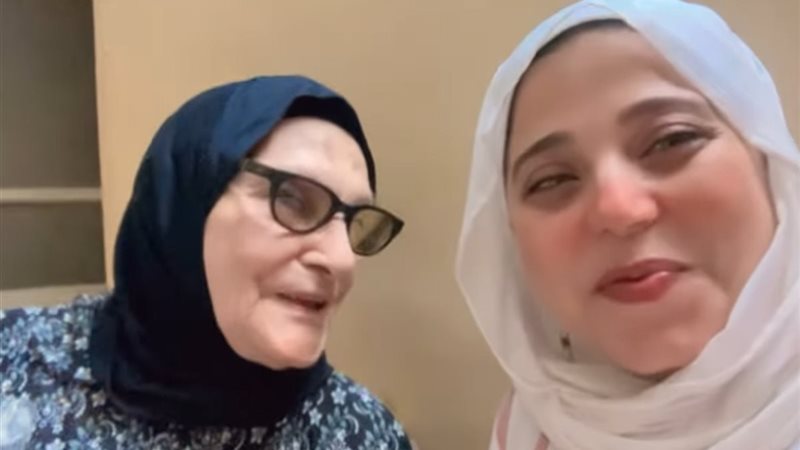 منها متوفاة تحتضن