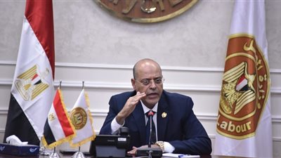 وزير العمل يطرح أبرز التحديات العمالية باجتماع سوتشي الروسية غدا