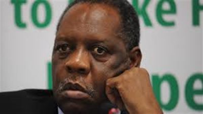 وفاة عيسى حياتو رئيس الاتحاد الإفريقي الأسبق.. والكاف: فقدنا قائدا عظيما