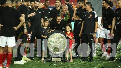 الأهلي بطلا للدوري للمرة الـ 44 في تاريخه بالفوز علي سموحة في الوقت القاتل 