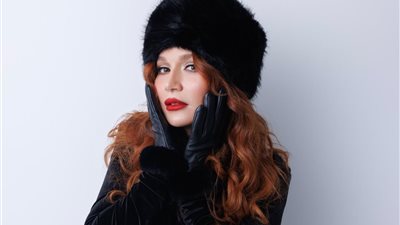  بالفيديو والصور.. نوال عبد الشافي تطلق أولى أغنياتها الرومانسية 