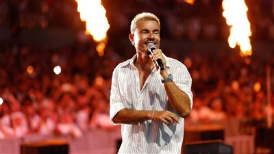 كواليس ليلة الهضبة عمرو دياب في مهرجان العلمين