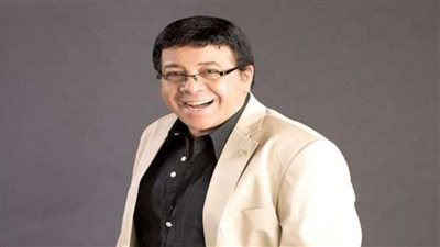 ظرف طارئ يجبر أحمد آدم على الاعتذار عن تكريمه في المسرح القومي