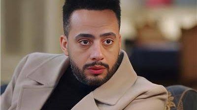 عصام السقا يدافع عن لاعبة فروسية ويدعو لدعمها في مواجهة الانتقادات