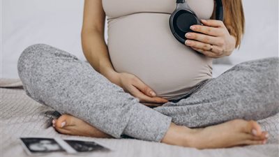 متى يستمع الجنين للموسيقى؟... فوائد لن تتخيّليها لصحة صغيرك