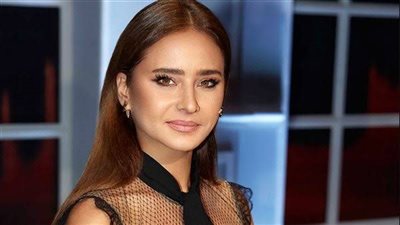 أخرهم نيللي كريم.. شكاوى النجوم تفتح النار على خدمات النقل الذكية