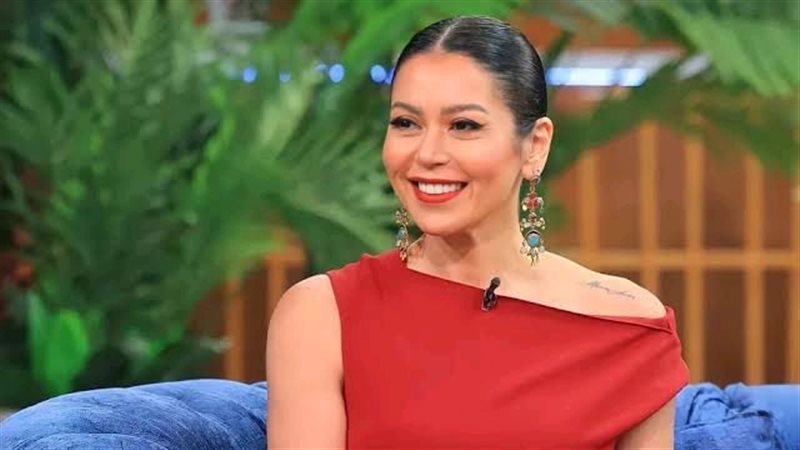 لقاء الخميسي 