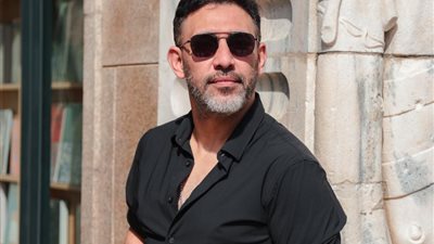 عمرو مصطفى يستجيب لطلب جمهوره ويسجل القرآن الكريم بصوته