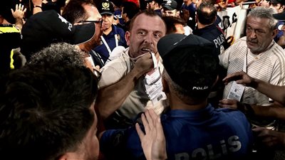 اعتقال المعتدي على رئيس فنربخشه التركي.. وبيان رسمي ناري