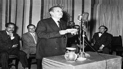 بديع خيري بين صداقة نجيب الريحاني وذكريات سيد درويش ووفاة نجله .. إرث فني يتحدى الأحزان