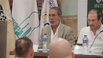 مدحت العدل يترأس لجنة تحكيم مهرجان القاهرة الدولي للمسرح التجريبي