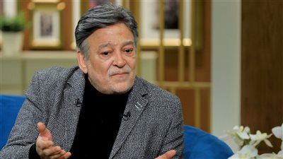 انزلاق غضروفي يبعد عماد رشاد عن الشاشة؟ الفنان يكشف الحقيقة