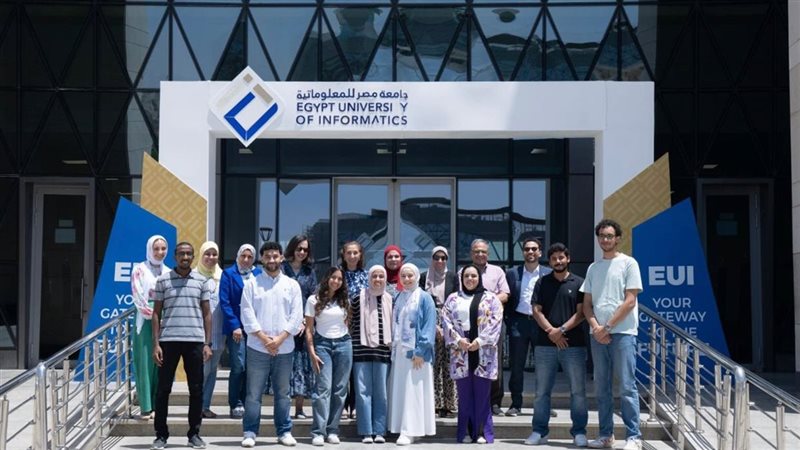 طلاب جامعة مصر للمعلومتية