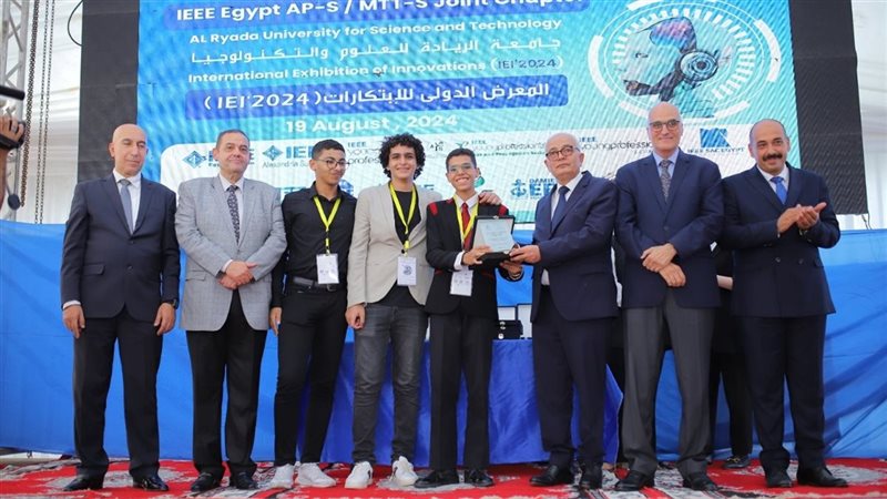طلاب مدارس المتفوقين