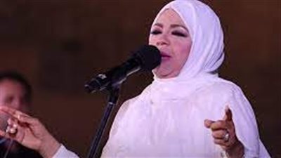 حنان ماضي تغرد على مسرح ساقية الصاوي في نصف سبتمبر