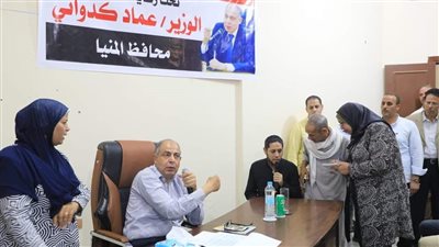 محافظ المنيا يستجيب لمطالب المواطنين ببني مزار ويفتح قاعات بمدارس اللغات