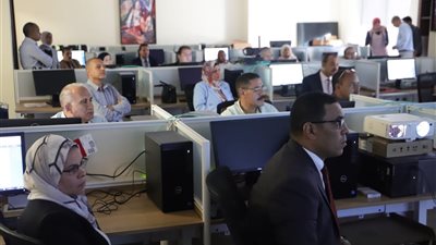 بالصور.. العمل تطلق دورات تدريبية حول استخدام المنصة الإلكترونية للعمالة غير المنتظمة