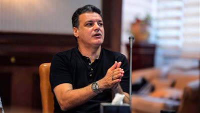 تطورات الحالة الصحية لـ إيهاب جلال مدرب الإسماعيلي 