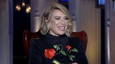 إيناس الدغيدي ليست الأولي.. نجوم خاضوا تجربة المساكنة 