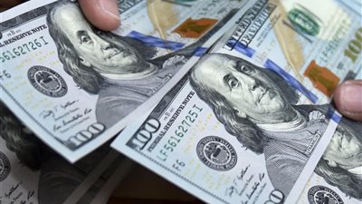 تراجع كبير في سعر الدولار اليوم وسط توقعات بخفض أسعار الفائدة الأمريكية