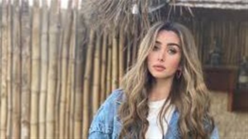 هنا الزاهد