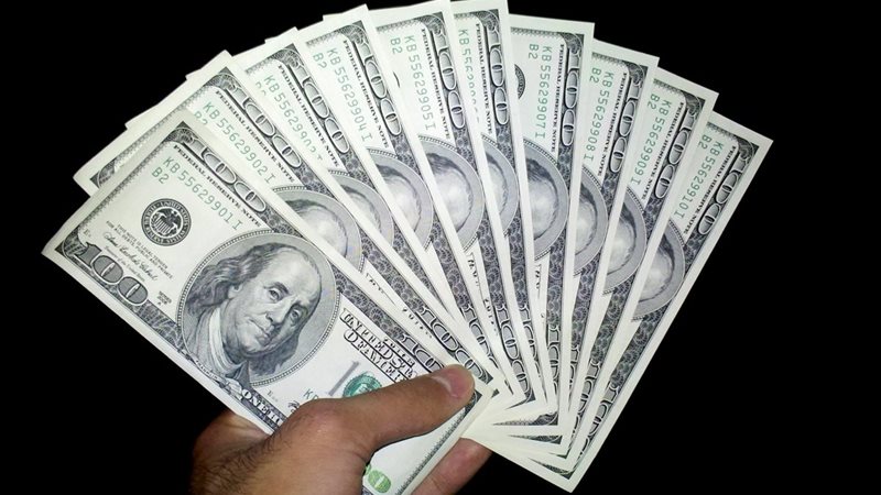 سعر الدولار اليوم