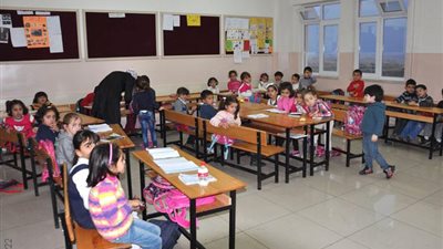 تأجيل الدراسة وإلغاء إجازة السبت في هذه المحافظات.. إيه الحقيقة؟