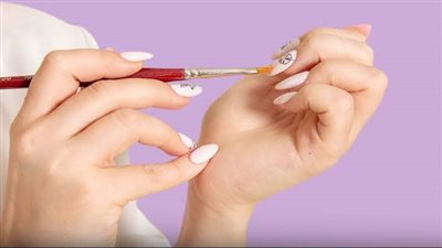 قواعد أساسية للعناية بالأظافر وتطويلها والحصول على مظهر صحي وجذاب