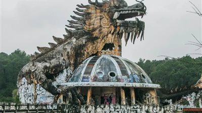 لغز حديقة الأشباح المائية في فيتنام وقصة اللعنة الغامضة التي تطاردها