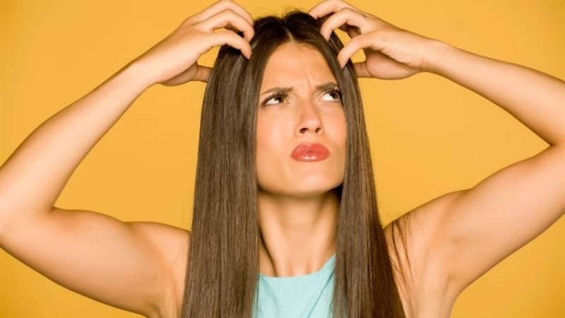 التخلص من قشرة الشعر