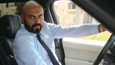 بـ 600 ألف جنيه..أحمد صلاح حسنى يتصالح مع الموظف المتضرر في الحادث