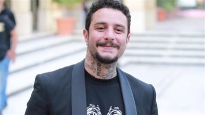 أحمد الفيشاوي يستخدم الذكاء الاصطناعي ويبعث رسالة حب لـ والده