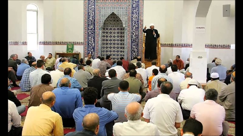 أزمة تعنيف إمام مسجد
