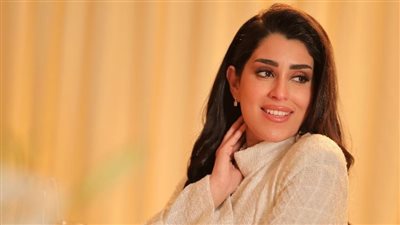 بالصور.. أيتن عامر تتصدر السوشيال ميديا وهذه قصتها مع طليقها وريهام حجاج