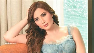 مزة الجونة.. عمليات تجميل تعرضها للانتقاد وفستان جرئ يثير الجدل.. حكايات نسرين طافش 