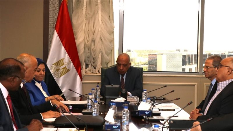 اجتماع وزير الكهرباء