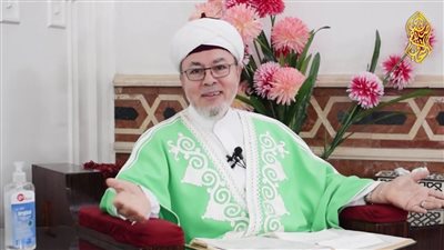 حكايته مع سمية الخشاب.. نجوم وقعوا في فخ الشيخ صلاح التيجاني 