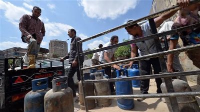 السعر الحقيقي 300 جنيه..الحكومة تخفف من أعباء المواطن وسر ارتفاع أنبوبة البوتجاز