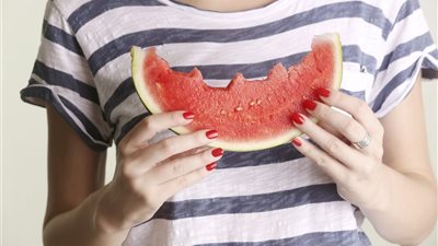 التخسيس بـ البطيخ.. أغرب طرق الدايت في عام 2024