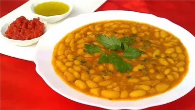 أكلات زمان.. طريقة عمل الفاصوليا البيضاء في البيت 