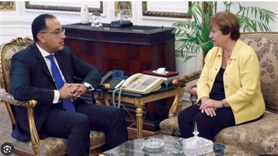 قبل زيارة بعثة النقد الدولي.. حراك حكومي لـ بيع بنكي 