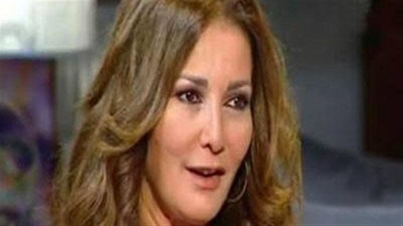 الفنانة آثار الحكيم