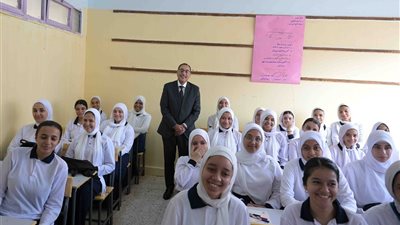 رئيس الوزراء: النهوض بقطاع التعليم وتطويره يأتي علي رأس أولوياتنا 