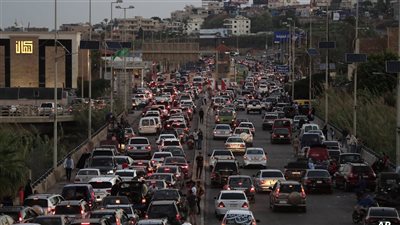 نزوح جماعي.. 22 ألف شخص يعبرون الحدود من لبنان إلى سوريا